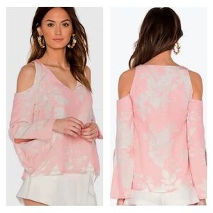 NWT Elliatt Enchanted Top